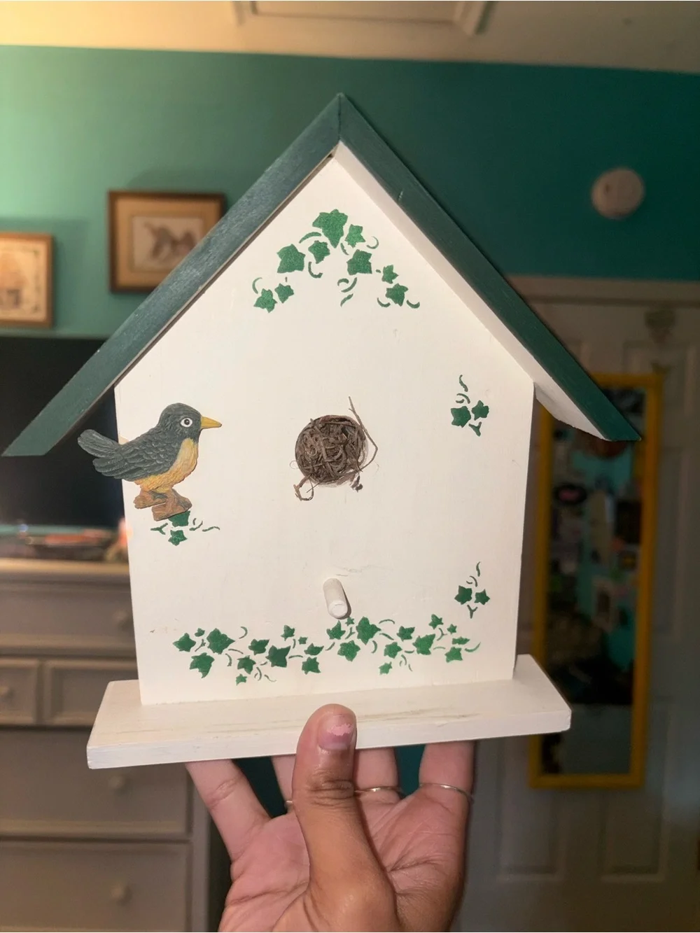 1999 Vintage Hand-Made/Painted White & Green Wooden Birdhouse Hanging Wall Decor